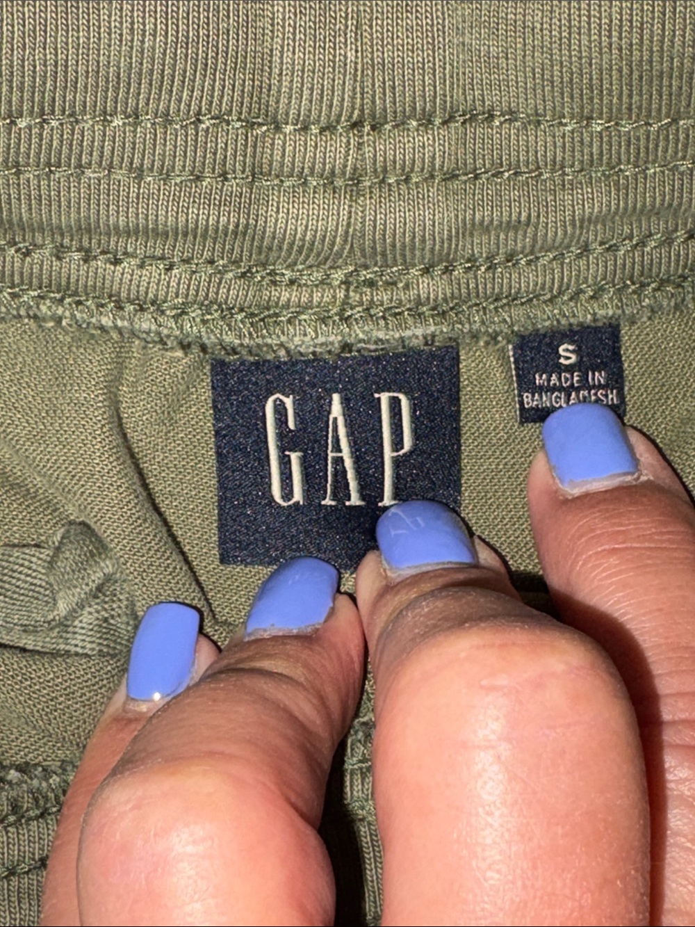 GAP olive pull on shorts - Picture 3 of 8